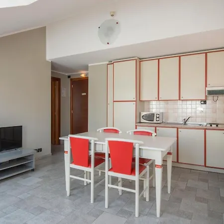 Class 2 Aparthotel 3*