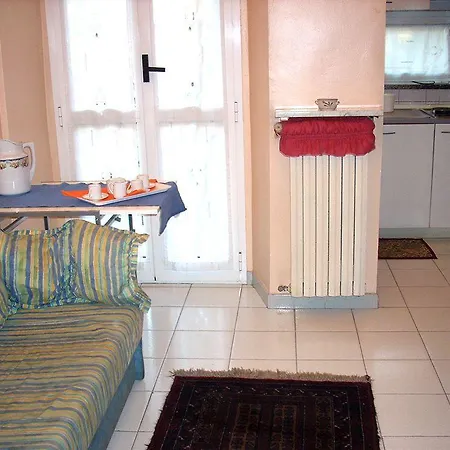 Class 2 Aparthotel 3*