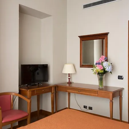 Class 2 Aparthotel 3*